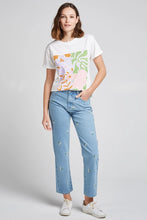 Load image into Gallery viewer, The Daisy May Jeans