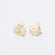 Load image into Gallery viewer, 2 Pcs Sea Mini Claw Hair Clips
