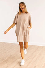 Load image into Gallery viewer, Tee Shirt Dress with Pockets (Plus size)
