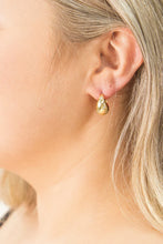 Load image into Gallery viewer, Hinged Hoops with Rhinestone Stars
